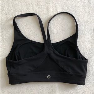 Black lululemon train times bra size 6